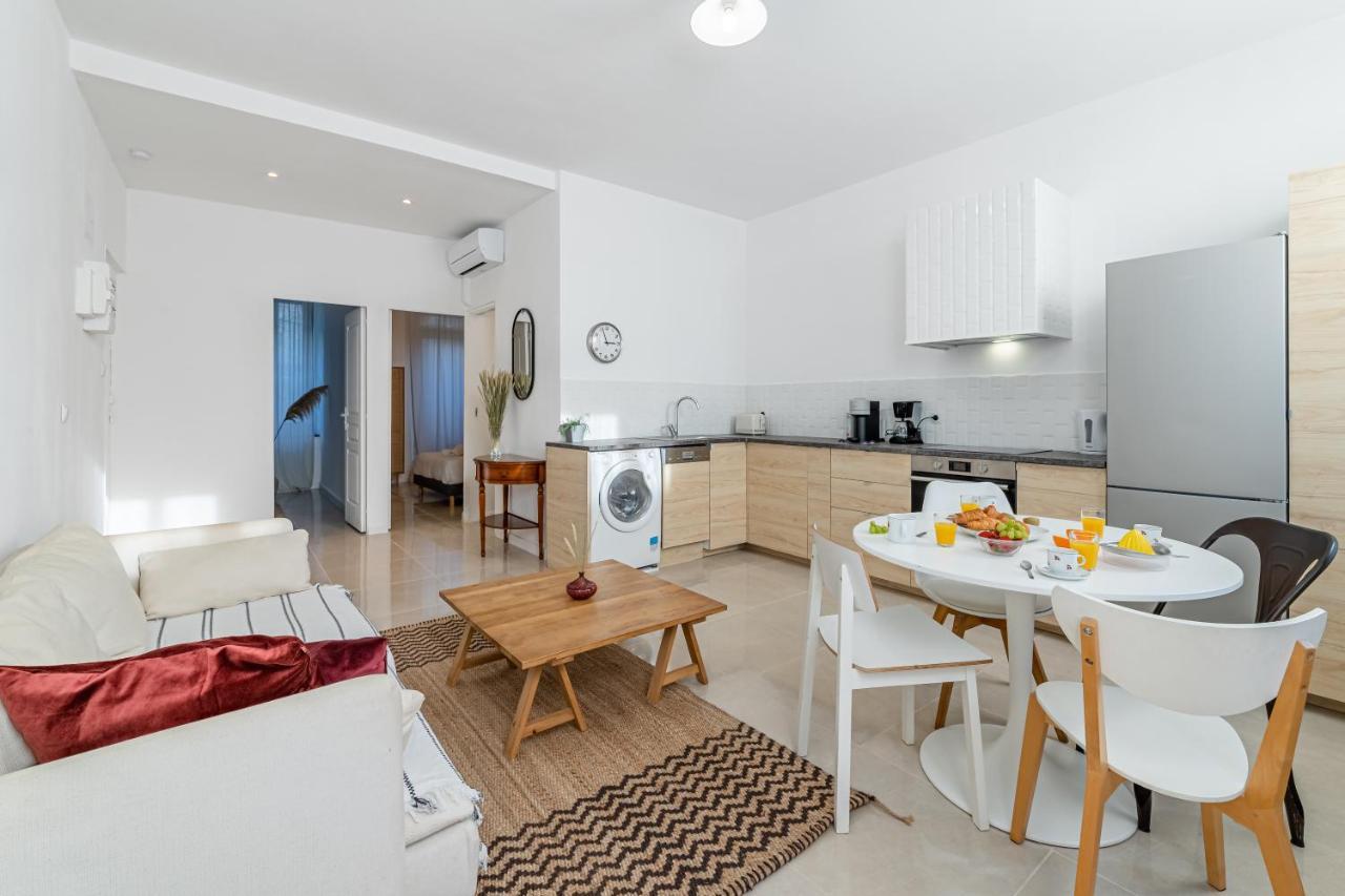 Le Borely: Appartement Climatise Avec 2 Chambres, A 800M De La Plage Marseille Luaran gambar